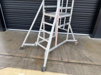 YOUNGMAN P1500 5 TREAD ALUMINIUM FOLDABLE PODIUM - 2