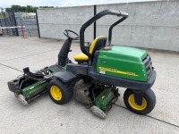 JOHN DEERE 2500A 3 GANG 4WD DIESEL&nbsp; RIDE ON LAWNMOWER - 3