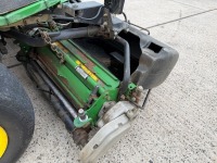 JOHN DEERE 2500A 3 GANG 4WD DIESEL&nbsp; RIDE ON LAWNMOWER - 10
