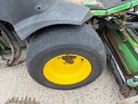 JOHN DEERE 2500A 3 GANG 4WD DIESEL&nbsp; RIDE ON LAWNMOWER - 11