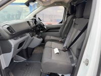 VAUXHALL VIVARO 2900 SPORTIVE L2 H1 1.5D 100PS FRIDGE VAN - 8