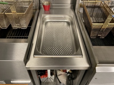 STAINLESS STEEL 400mm INFILL BENCH WITH UPSTAND