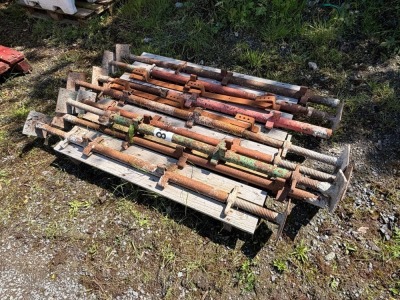 APPROX. 8No. TWO STAR SCAFFOLD BARS WITH ADJUSTABLE FEET