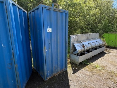 APPROX. 4ft x 4ft ANTI VANDAL MAIN SITE TOILET