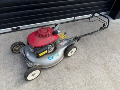 HONDA HRS 536C WALK BEHIND PETROL LAWNMOWER