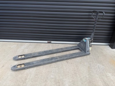 LIFTEK 2000KGS LONG REACH PALLET TRUCK