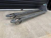 LIFTEK 2000KGS LONG REACH PALLET TRUCK - 4