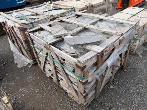 2No. CRATES TO INC. APPROX 55LM SANDSTONE CLADDING CORNERS &&nbsp;CRATE TO INC. APPROX 22M SANDSTONE CLADDING