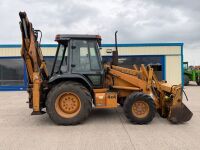 CASE 4X4 BACKHOE - 6