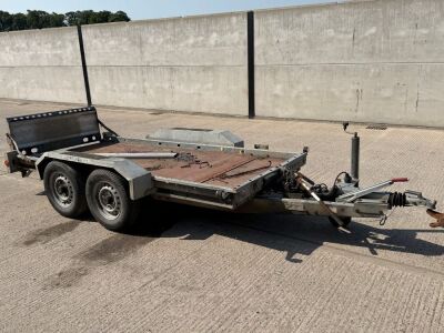 APPROX. 10ft x 4.6ft BRIAN JAMES 2600KGS TWIN AXLE TILT BED ACCESS EQUIPMENT TRAILER