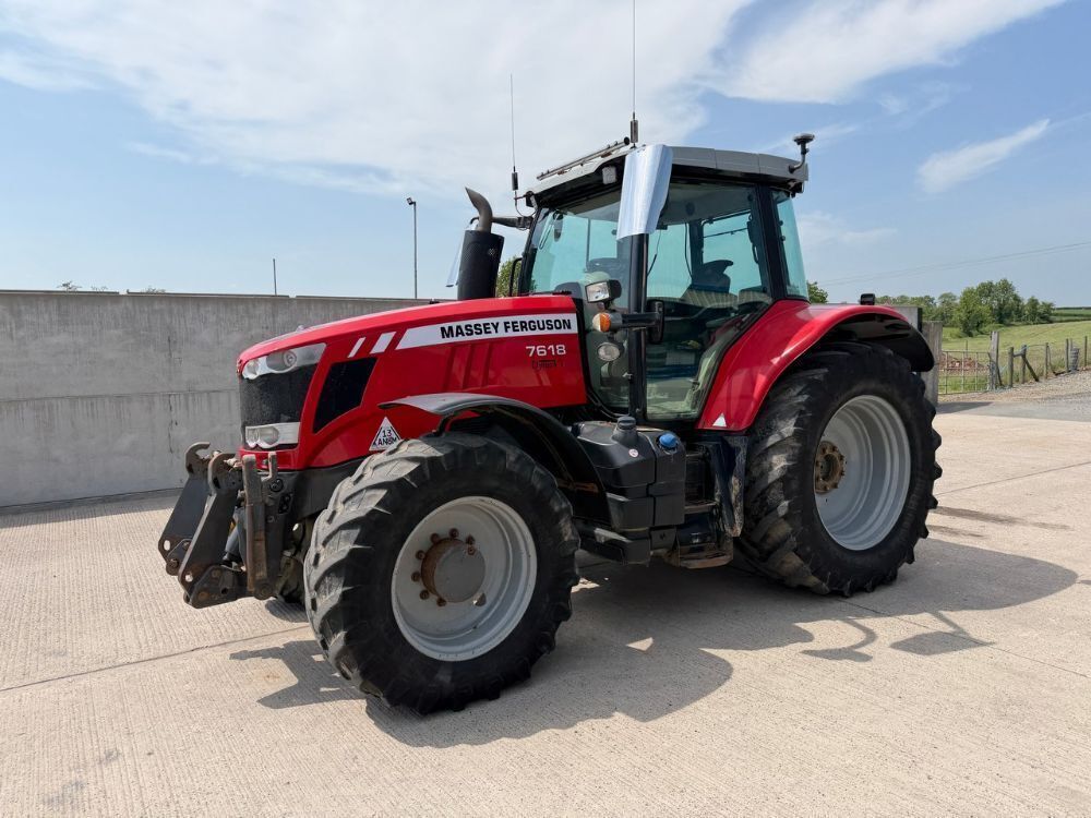 MASSEY FERGUSON 7618 DYNA VT 4 WD TRACTOR