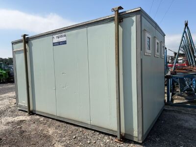 APPROX. 16ft x 10ft STEEL CLAD TOILET BLOCK&nbsp;