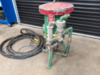 CLEMCO SANDBLASTING POT & HOSE - 3