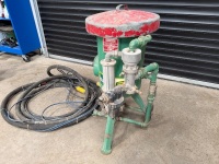 CLEMCO SANDBLASTING POT & HOSE - 8