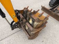 JCB 15C-1 1.5 TON MINI DIGGER - 30