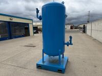 LARGE AIR VESSEL TANK MOUNTED ON METAL SKID PLATE - 5