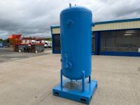 LARGE AIR VESSEL TANK MOUNTED ON METAL SKID PLATE - 8