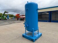 LARGE AIR VESSEL TANK MOUNTED ON METAL SKID PLATE - 9