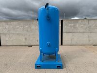 LARGE AIR VESSEL TANK MOUNTED ON METAL SKID PLATE - 16