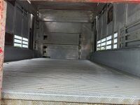RENAULT T520 T-HIGH 6X2 26 TON AUTOMATIC LIVESTOCK LORRY & DRAG TRAILER - 84