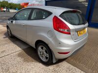 FORD FIESTA ZETEC 1.4 TDCI 3DR HATCHBACK - 12