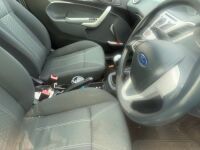 FORD FIESTA ZETEC 1.4 TDCI 3DR HATCHBACK - 21