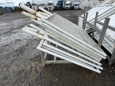 GALVANISED METAL STILLAGE & APPROX. 9No. MESH METAL TEMPORARY FENCING PANELS