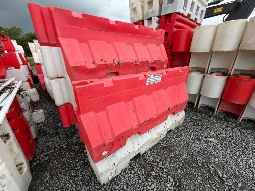 APPROX. 28No. PLASTIC JERSEY KERBS