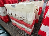APPROX. 28No. PLASTIC JERSEY KERBS - 4