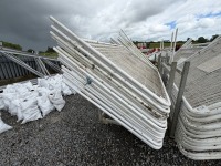 GALVANISED METAL STILLAGE & APPROX. 18No. MESH METAL TEMPORARY FENCING PANELS