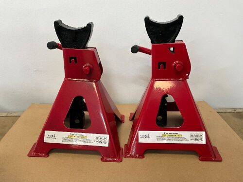 UNUSED 3 TON AXLE STANDS