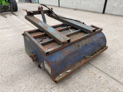 APPROX. 5ft HYDRAULIC BRUSH TO SUIT FORKLIFT/SKIDSTEER