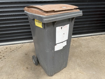 PLASTIC WHEELIE BIN