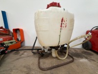 BACK PACK SPRAYER - 3