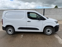 PEUGEOT PARTNER 1000 PROFESSIONAL STANDARD 1.5 BLUE HDI 100 - 25