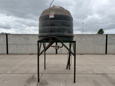 APPROX. 1300LT PLASTIC BEEHIVE OIL TANK & METAL STAND