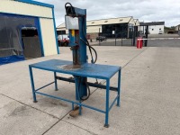 HYDRAULIC DRIVEN LOG SPLITTER & WORK BENCH - 5
