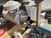 SULLAIR SINGLE AXLE TWO TOOL FAST TOW ROAD COMPRESSOR - 17
