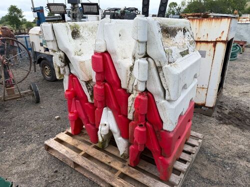 APPROX. 12No. 20LTR SAFE FENCE PLASTIC BASES