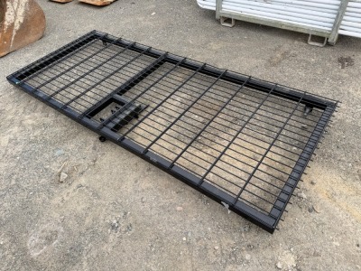 APPROX. mm x mm METAL PEDESTRAIN GATE