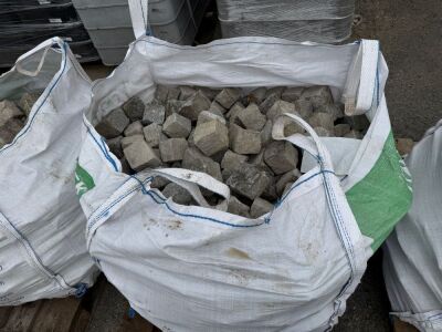 LARGE SACK TO INC. APPROX. mm x mm COBBLES
