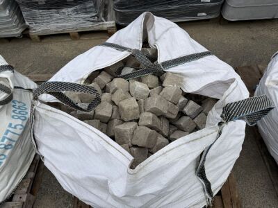 LARGE SACK TO INC. APPROX. mm x mm COBBLES