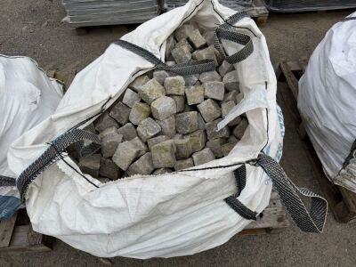 LARGE SACK TO INC. APPROX. mm x mm COBBLES