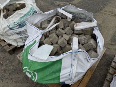 LARGE SACK TO INC. APPROX. mm x mm COBBLES
