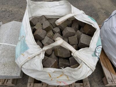 LARGE SACK TO INC. APPROX. mm x mm COBBLES