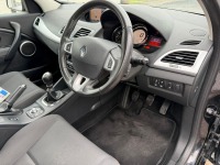 RENAULT MEGANE DYNAMIQUE TOM TOM 1.5 DCI 110 - 24
