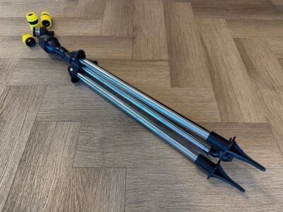 UNUSED WATER SPRINKLER & ASSORTED HOSE ATTACHMENTS