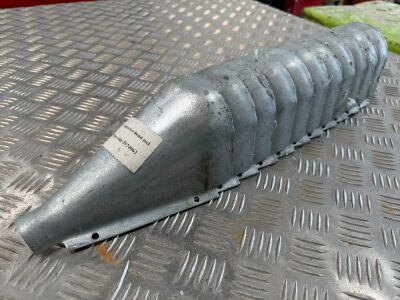 APPROX. 10No. UNUSED GALVANISED DUCT CONNECTOR BENDS
