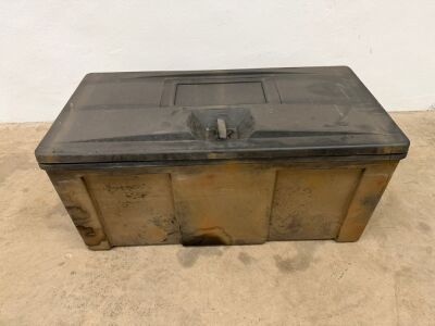 PLASTIC TOOL BOX TO SUIT LORRY OR TRAILER C/W BRACKETS