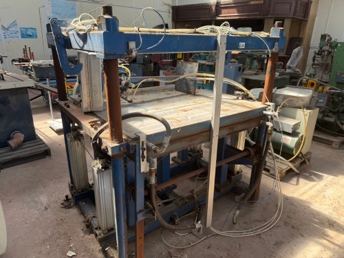 APPROX. 1500mm x 1200mm x1650mm AIR OPERATED PRESS